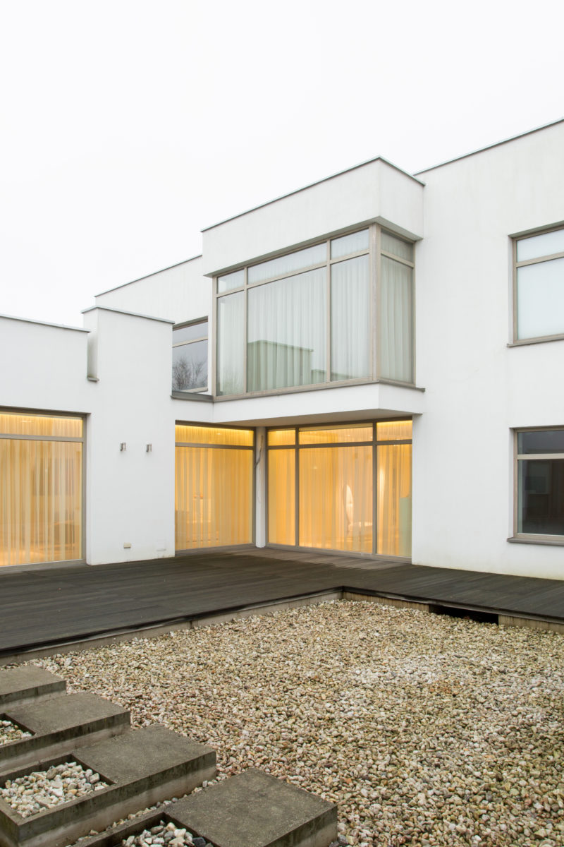 aluminium bay windows in a contemporary house